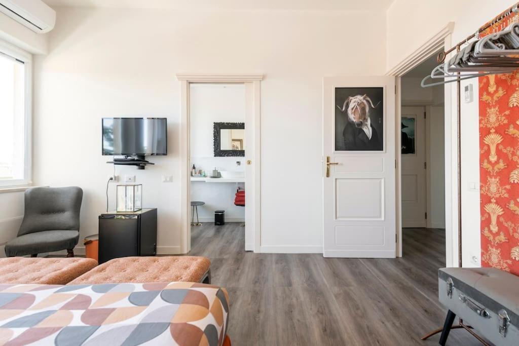 Eleventh Floor Suites Cagliari Eksteriør bilde